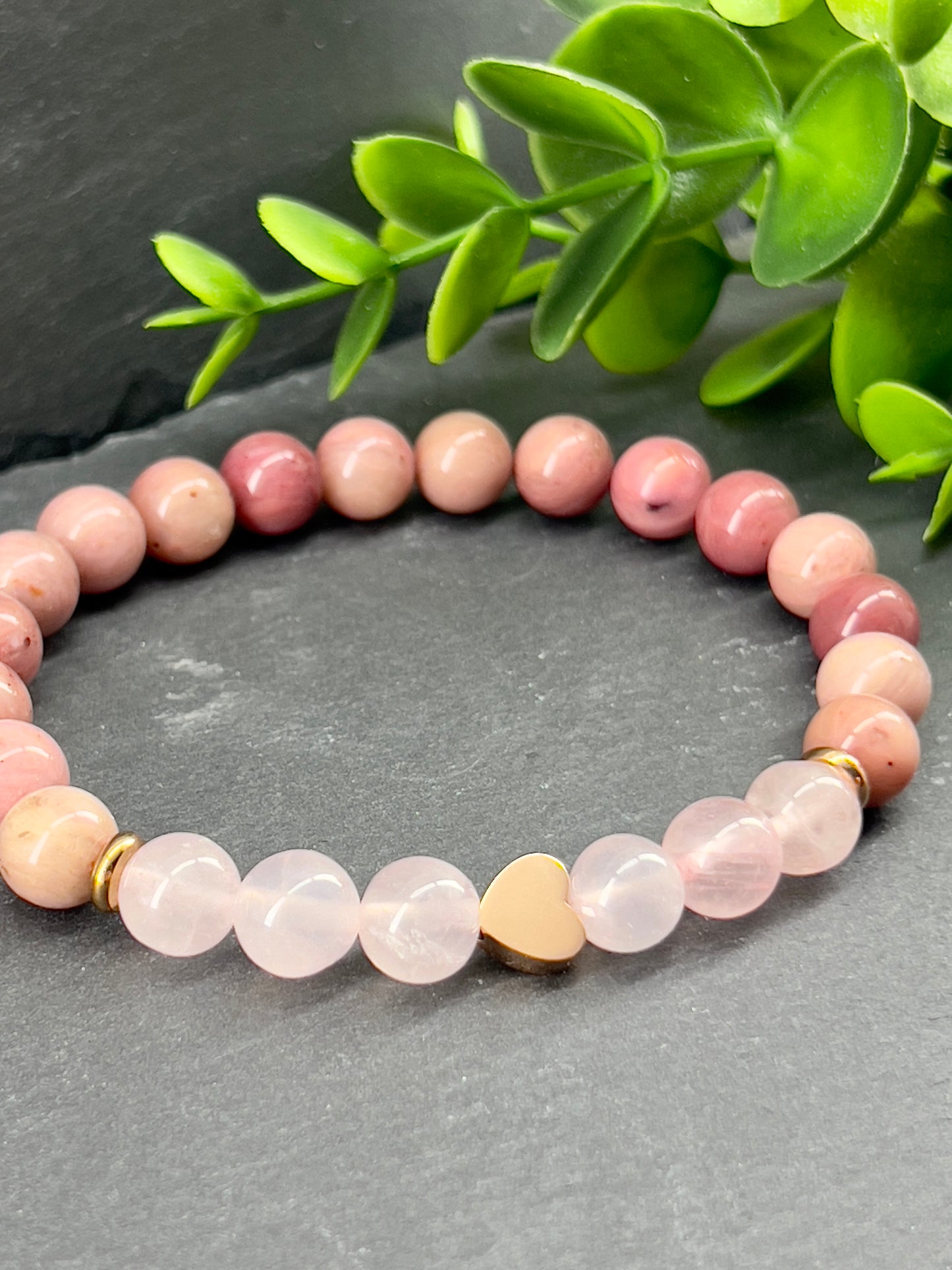 Bracelet cœur rose en pierres précieuses Quartz rose et Rhodonite ~ Tailles personnalisées