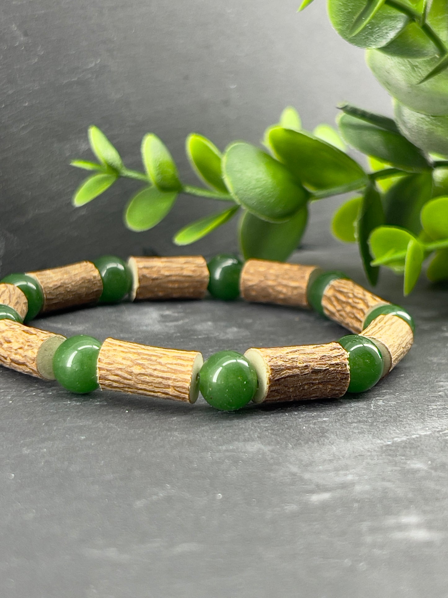 Bracelet noisetier jade vert 8mm | bracelet guérisseur | thérapeutique | bois | Hazelwood