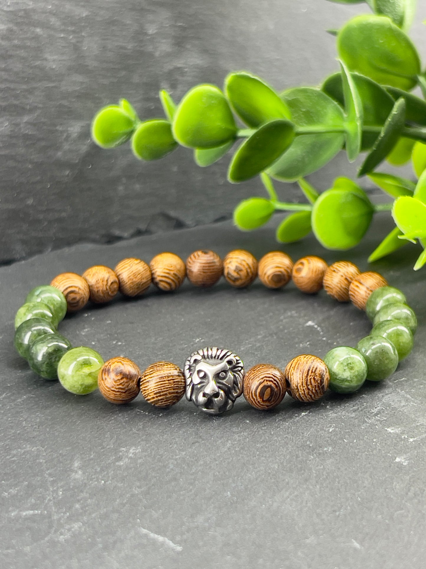 Bracelet en bois africain tête de lion 8mm ~ Taille personnalisée