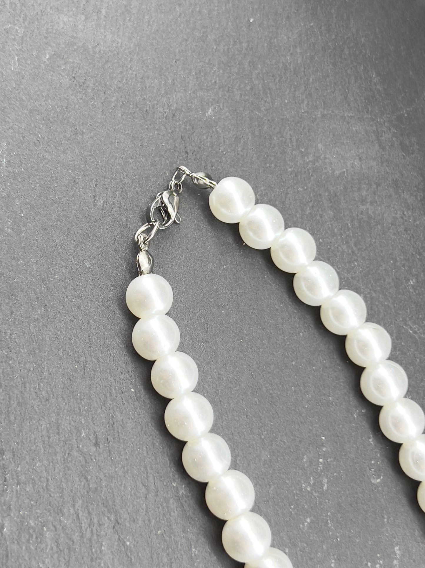 8mm necklace in pearly white glass beads