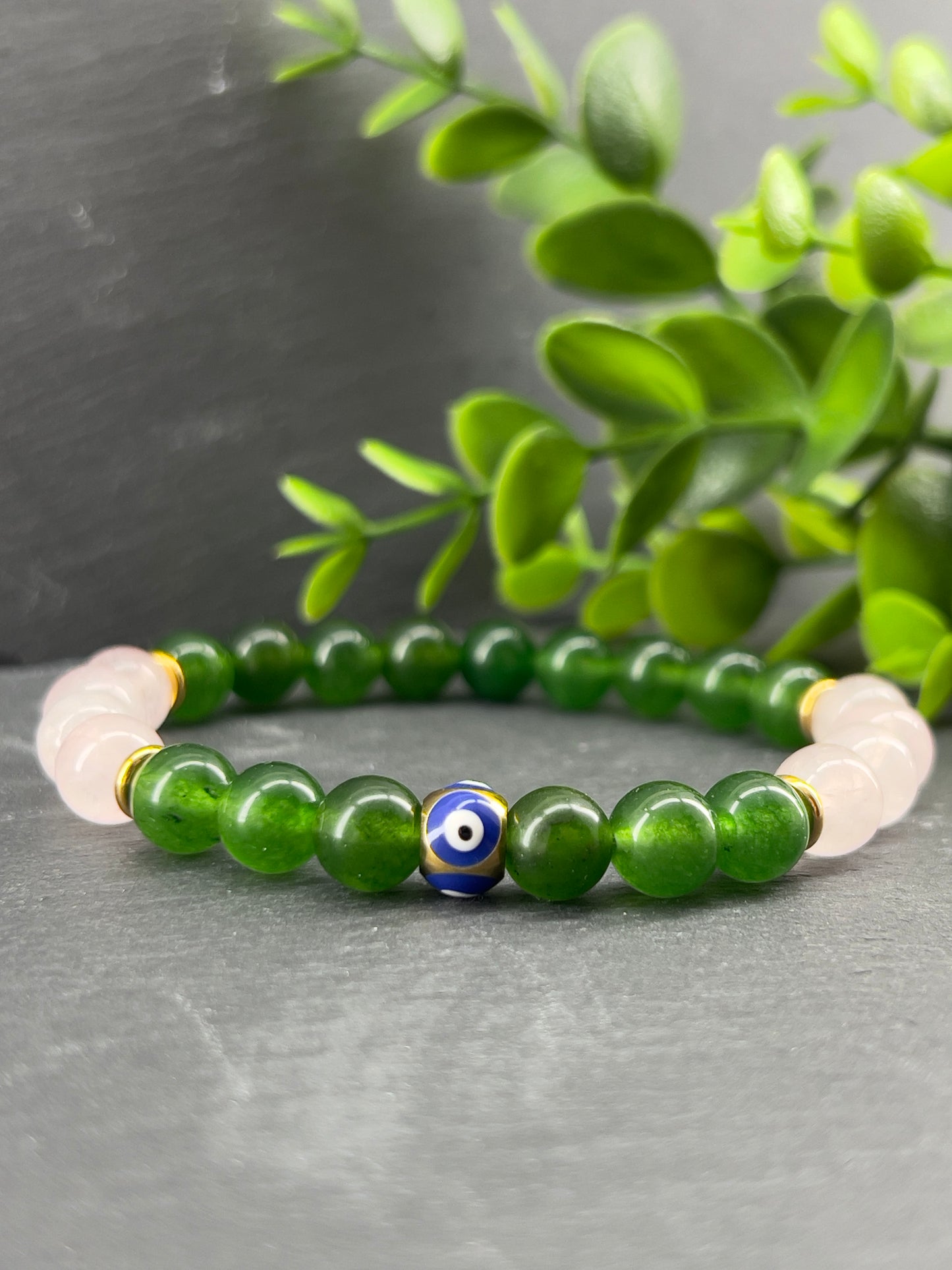 Bracelet mauvais œil en pierres précieuses Quartz rose et Jade vert~ Tailles personnalisées.