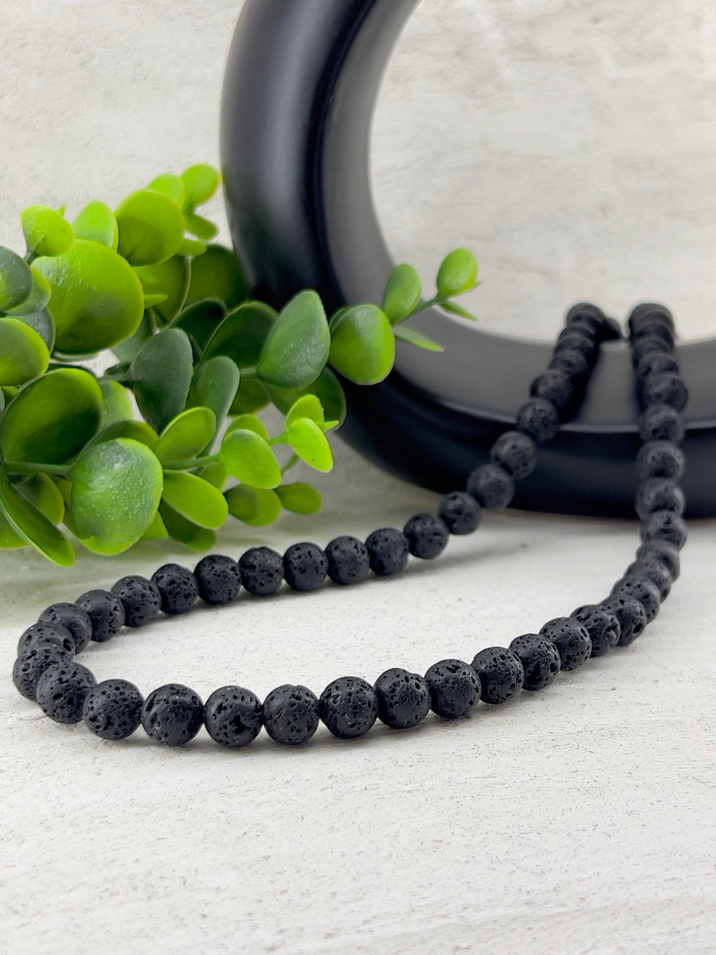 Collier 8mm diffuseur en pierre de lave noir ~ Taille personnalisée ~ collier aromathérapie ~ thérapeutique | collier noir